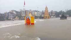 Nashik Rains : मुसळधार पावसाने गोदामाई खळाळली! दुतोंड्या मारुतीच्या कमरेपर्यंत पाणी, पाहा PHOTOS