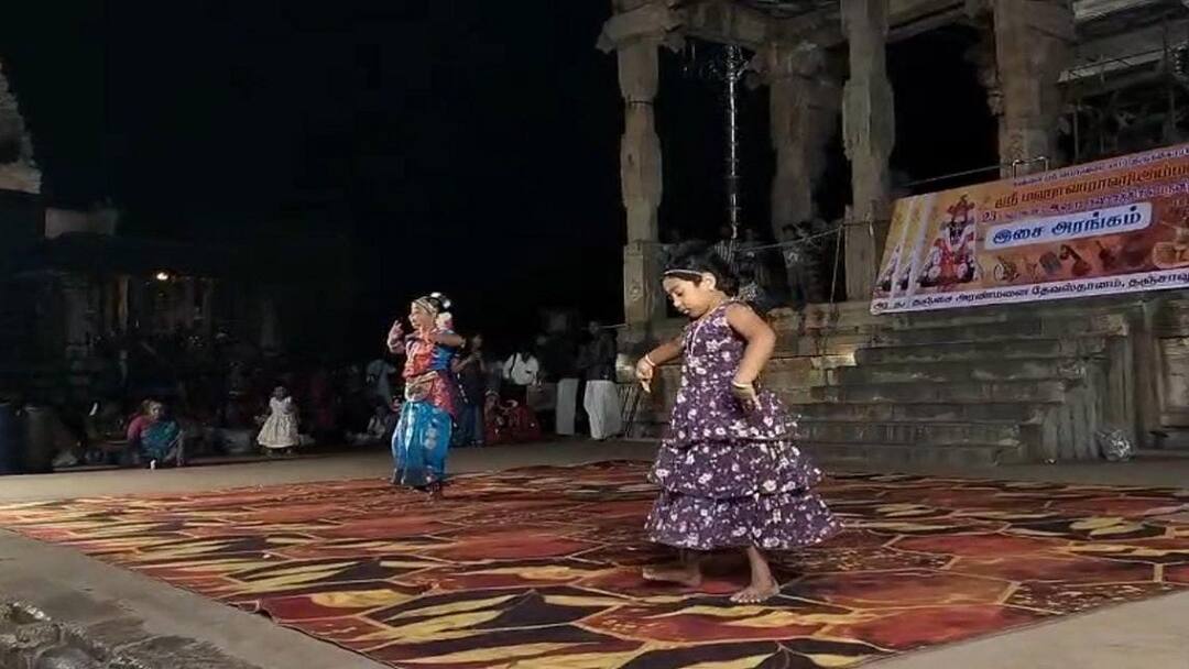தாளத்திற்கு தப்பாத அபிநயம்... அனைவரின் பார்வையையும் தன் பக்கம் திருப்பிய 5 வயது சிறுமி..! A 5-year-old girl who turns everyone's attention to her with her performance that never fails to catch the rhythm... தாளத்திற்கு தப்பாத அபிநயம்... அனைவரின் பார்வையையும் தன் பக்கம் திருப்பிய 5 வயது சிறுமி..!