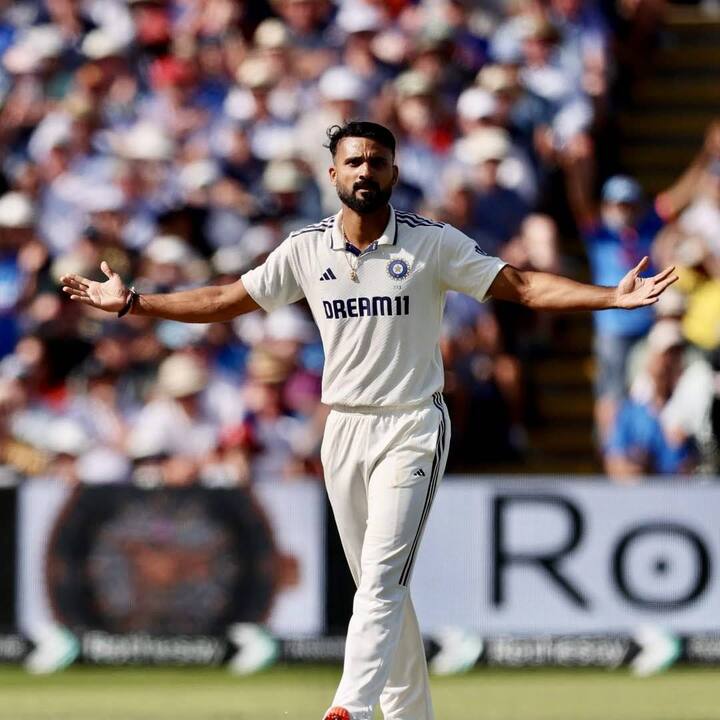 आकाश दीपनं दुसऱ्या डावात आणि पहिल्या डावात मिळून कसोटीत 10 विकेट घेतल्या. त्यानं पहिल्या डावात चार विकेट तर दुसऱ्या डावात 6 विकेट घेतल्या. आकाश दीपनं 99 धावा देत 6 विकेट घेतल्या. आकाश दीपनं बेन डकेट, जो रुट, हॅरी ब्रुक, ओली पोप, जेमी स्मिथ, कार्स यांच्या विकेट घेतल्या. आकाश दीपनं पहिल्यांदा पाच विकेट घेतल्याचं सांगितलं.