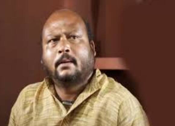 ਕੌਣ ਹਨ ਫਿਸ਼ ਵੈਂਕਟ ? ਫਿਸ਼ ਵੈਂਕਟ ਤੇਲੰਗਾਨਾ ਦੀ ਬੋਲੀ ਵਿੱਚ ਕਾਮੇਡੀ ਕਰਨ ਲਈ ਮਸ਼ਹੂਰ ਹੈ। ਉਨ੍ਹਾਂ ਨੇ 'ਬਾਨੀ', 'ਅਧੁਰਸ' ਅਤੇ 'ਧੀ' ਵਰਗੀਆਂ ਕਈ ਹਿੱਟ ਫਿਲਮਾਂ ਵਿੱਚ ਕੰਮ ਕੀਤਾ ਹੈ। ਆਪਣੀ ਕਾਮੇਡੀ ਦੇ ਨਾਲ-ਨਾਲ, ਉਨ੍ਹਾਂ ਨੇ ਖਲਨਾਇਕ ਦੀਆਂ ਭੂਮਿਕਾਵਾਂ ਵੀ ਬਹੁਤ ਨਿਭਾਈਆਂ ਹਨ।