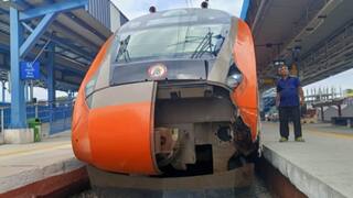 Vande Bharat Express Accident: ఎద్దును ఢీ కొట్టిన సికింద్రాబాద్ వస్తున్న వందే భారత్ ఎక్స్ ప్రెస్.. తప్పిన ప్రమాదం