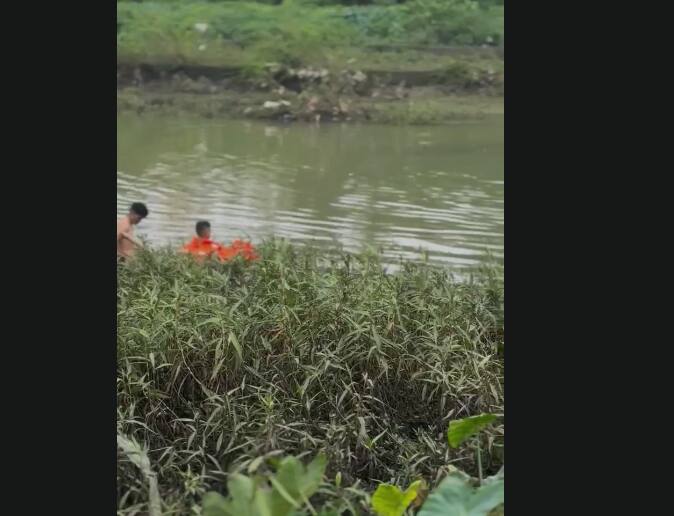 मात्र, पुणे अग्निशमन दलाच्या जवानांनी दाखवलेली तत्परता आणि तातडीने रेस्क्यू ऑपरेशनमुळे त्याचे प्राण वाचवण्यात यश आले.