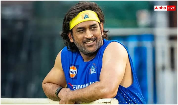 धोनी अपने बिजी शेड्यूल में भी योग और मेडिटेशन को वक्त देते हैं, जो उनके कूल रहने का प्रमुख कारण है. लैंसेट साइकियाट्री (2024) की एक स्टडी में पाया गया कि नियमित योग और मेडिटेशन से कोर्टिसोल (तनाव हार्मोन) के स्तर में 20-30 पर्सेंट की कमी आती है, जिससे चिंता और अवसाद कम होता है. यह प्रैक्टिस हार्ट रेट को नियंत्रित करती है और निर्णय लेने की क्षमता को बढ़ाती है.