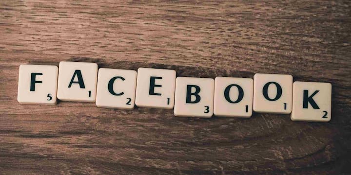 Two-Factor Authentication (2FA) आपके अकाउंट को एक अतिरिक्त सुरक्षा परत देता है. इससे कोई भी आपके पासवर्ड के बिना सिर्फ लॉगिन करके अकाउंट एक्सेस नहीं कर सकता. ऐसे करें एक्टिवेट, Settings > Security and login > Use two-factor authentication, OTP के जरिए लॉगिन की सुविधा चुनें – SMS या Authenticator App से.