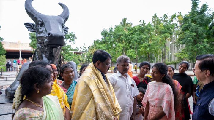 4. Tribal Women Driving Economic Change: The once modest businesses have now grown so significantly, making these women pay income taxes, proudly contributing to the nation's economy. Oram noted that such align with the shared vision of Sadhguru and PM Narendra Modi for inclusive national development. (Image Source: Jual Oram)