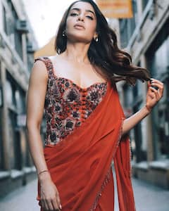 Samantha: అమెరికా వీధుల్లో సమంత - చీరకట్టులో అందం ఆకాశమంత...