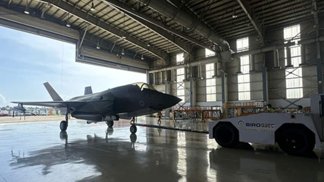 British F-35B Jet Repairs Begin In Thiruvananthapuram, UK Thanks India For 'Continued Support, Collaboration' uk-f35b-jet-repair-kerala-thiruvananthapuram British F-35B Jet Repairs Begin In Thiruvananthapuram, UK Thanks India For 'Continued Support, Collaboration'