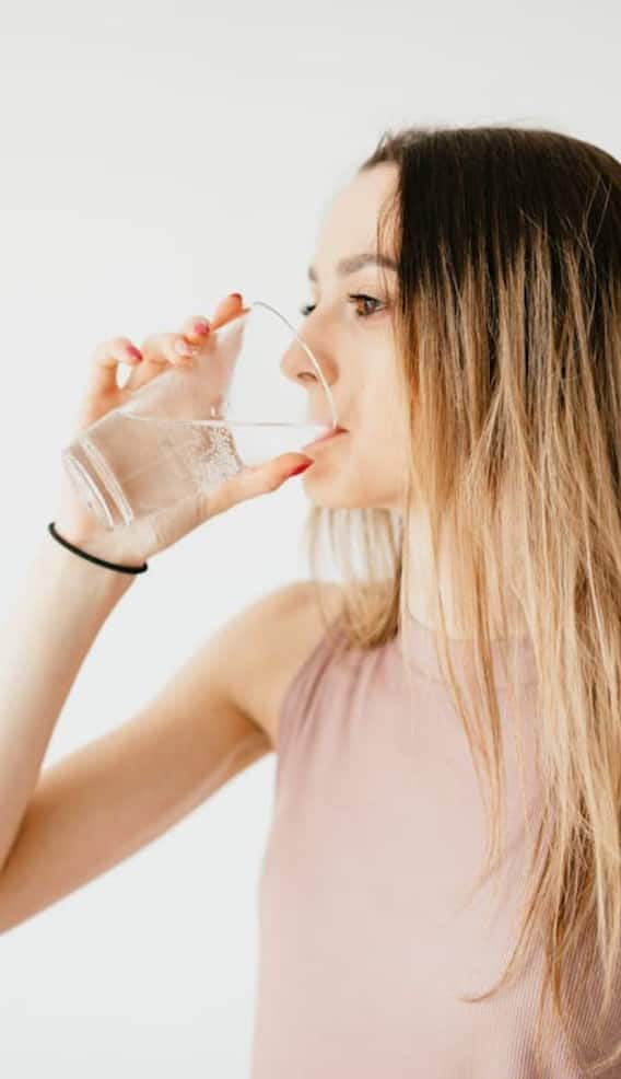 खाना खाने के बाद क्यों नहीं पीना चाहिए पानी?