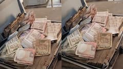 अंबेडकरनगर में सरकारी आवास से बरामद हुए 1000 और 500 सौ के पुराने नोट, 10 साल से बंद था कमरा