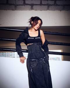 Jasmin Bhasin's Denim Look Just Rewrote The Fashion Rulebook, See Pics