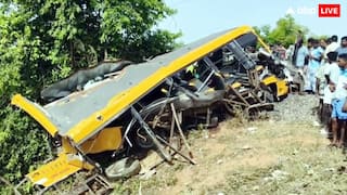 रेलवे ट्रैक पार करते वक्त स्कूल बस को ट्रेन ने मारी जोरदार टक्कर, जानें कैसे हुआ बड़ा हादसा