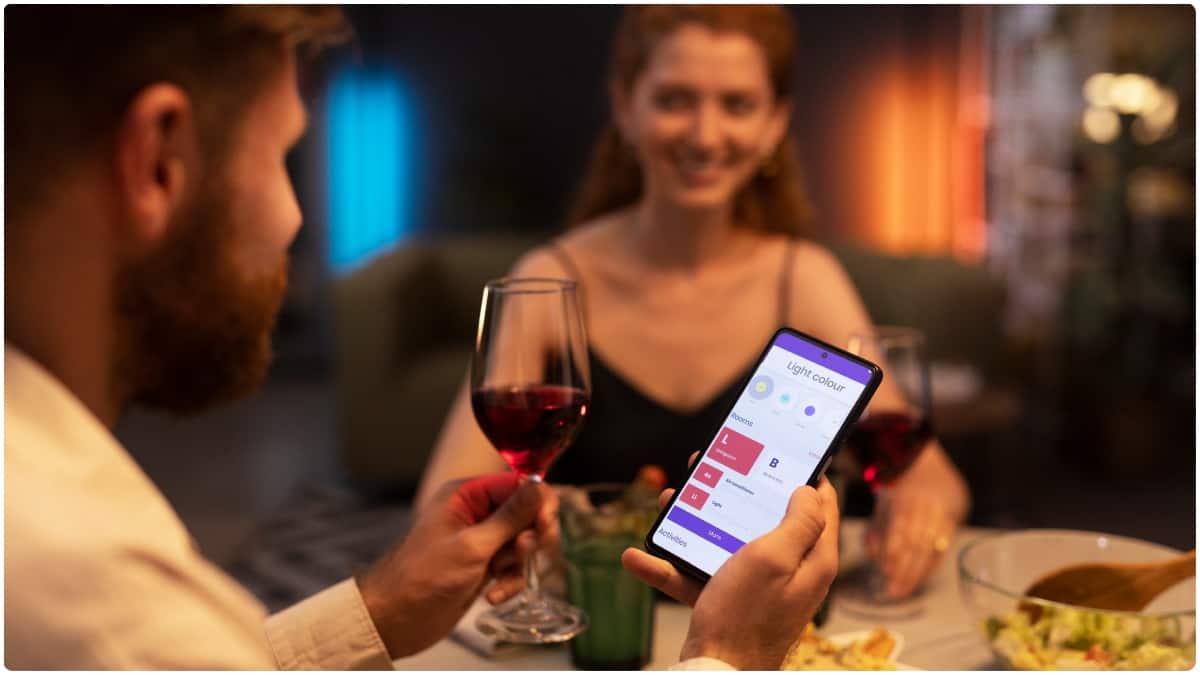 Romance Scam Alert : డేటింగ్ యాప్స్ వాడుతున్నారా? అయితే జాగ్రత్త.. ప్రేమ పేరుతో మోసం చేసేస్తారు