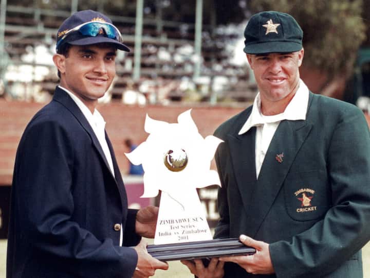 गांगुली एकलौते ऐसे क्रिकेटर हैं, जिन्होंने 1997 से 2000 के बीच लगातार 4 सालों में 1000 या उससे अधिक रन बनाए. उन्होंने साल 1997 में 1338, साल 1998 में 1328, साल 1999 में 1767 और साल 2000 में 1579 रन बनाए थे.