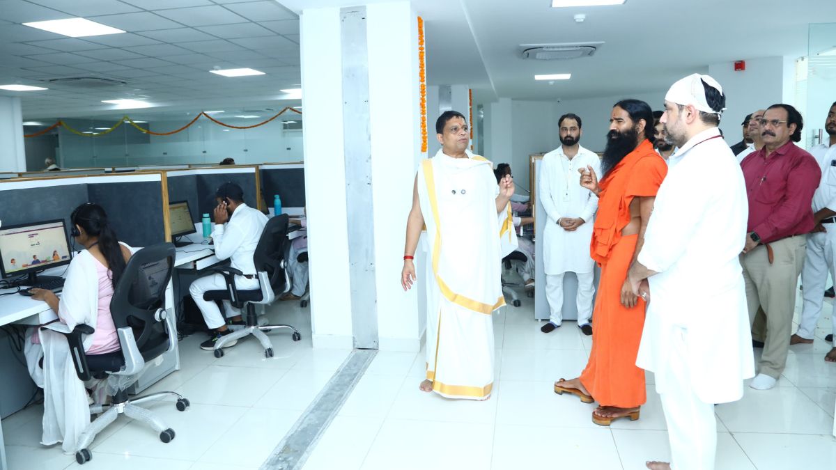 दुनिया के सबसे बड़े आयुर्वेदिक टेलीमेडिसिन सेंटर का उद्घाटन, रामदेव बोले- मानव सेवा की उत्कृष्टम पहल