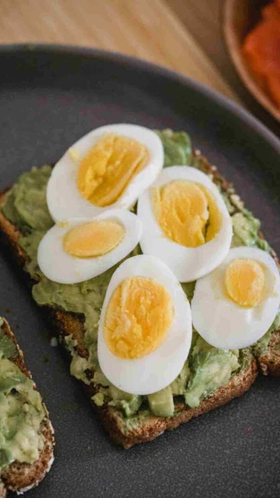 रोज अंडे खाण्याचे तोटे!