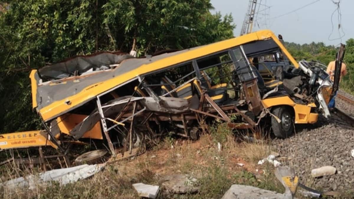 Cuddalore Train Accident: கடலூர் கோர விபத்து; ரயில் வரும்போது பள்ளி வேனை ஓட்டியது ஏன்? ஓட்டுனர் சங்கர் பரபரப்பு பேட்டி