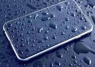 IP Rating: પાણીમાં ડૂબ્યાં બાદ પણ ફોન રહેશે સેફ, ખરીદી પહેલા આ રેટિંગનું જાણો ગણિત
