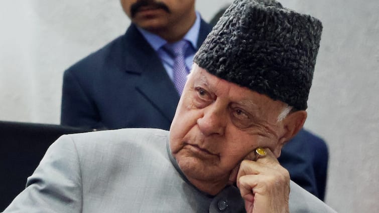 Farooq Abdullah Shows Anger on Bihar Chunav Ayog on Election Voter List Revision  बिहार में चुनाव आयोग पर भड़के फारूक अब्दुल्ला, बोले- 'अपने मालिक को...'