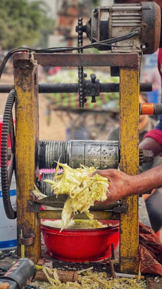 শরীরে এই রোগগুলি বাসা বাঁধলে ভুলেও আখের রস পান করবেন না!