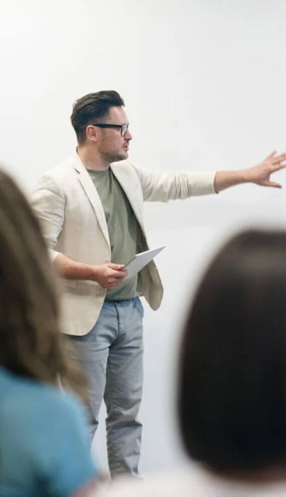 अमेरिका में कितनी मिलती है शिक्षक को सैलरी?