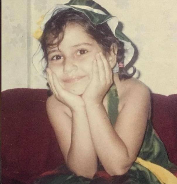 अदाकारा ने बताया फिल्म के अस्सिटेंट डायरेक्टर ने उन्हें थप्पड़ तक जड़ दिया था. इसके बाद एक्ट्रेस के माता–पिता ने भी उन्हें पीटा था.