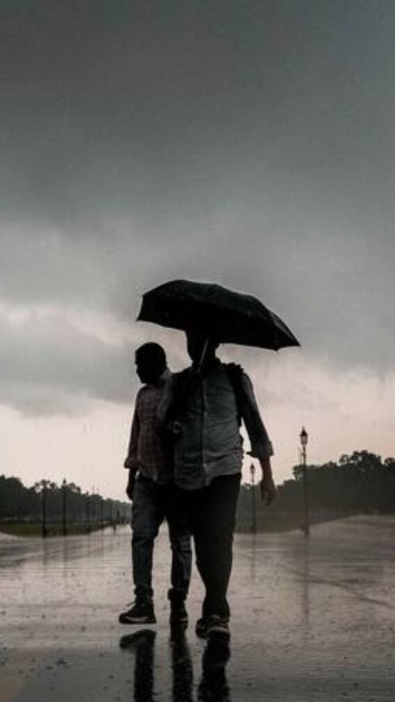 दिल्ली में मौसम का बदलता मिजाज, सुबह राहत, शाम को फिर उमस ने सताया