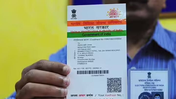 आपको बता दें यह नई लिस्ट सिर्फ भारतीय नागरिकों तक सीमित नहीं है. इसमें प्रवासी भारतीय नागरिक यानी OCI कार्ड धारकों, 5 साल से ऊपर के बच्चों और भारत में लॉन्ग टर्म वीजा पर रह रहे लोग भी शामिल हैं. चलिए आपको बताते हैं दस्तावेजों के बारे में.