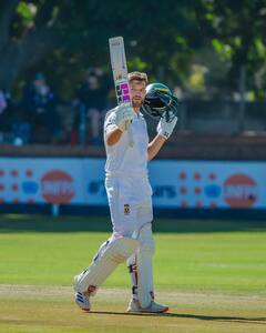 सिर्फ इतने बल्लेबाज टेस्ट क्रिकेट के पहले दिन लगा सके हैं दोहरा शतक, हैरान कर देगी लिस्ट