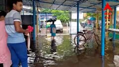 জল ঢুকেছে ওয়ার্ডে, বন্ধ অস্ত্রোপচার; প্রবল বৃষ্টিতে জলমগ্ন হাসপাতালও