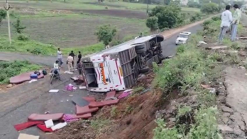 Road Accidents: ప్రమాదాలకు నిలయంగా గుడిహత్నూర్ జాతీయ రహదారి, వీటిని అరికట్టడం ఎలా..