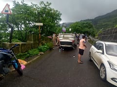 काळ आला होता पण वेळ नव्हती; हैदराबादच्या पर्यटकांची कार माथेरानमध्ये पलटी, 5 जखमी