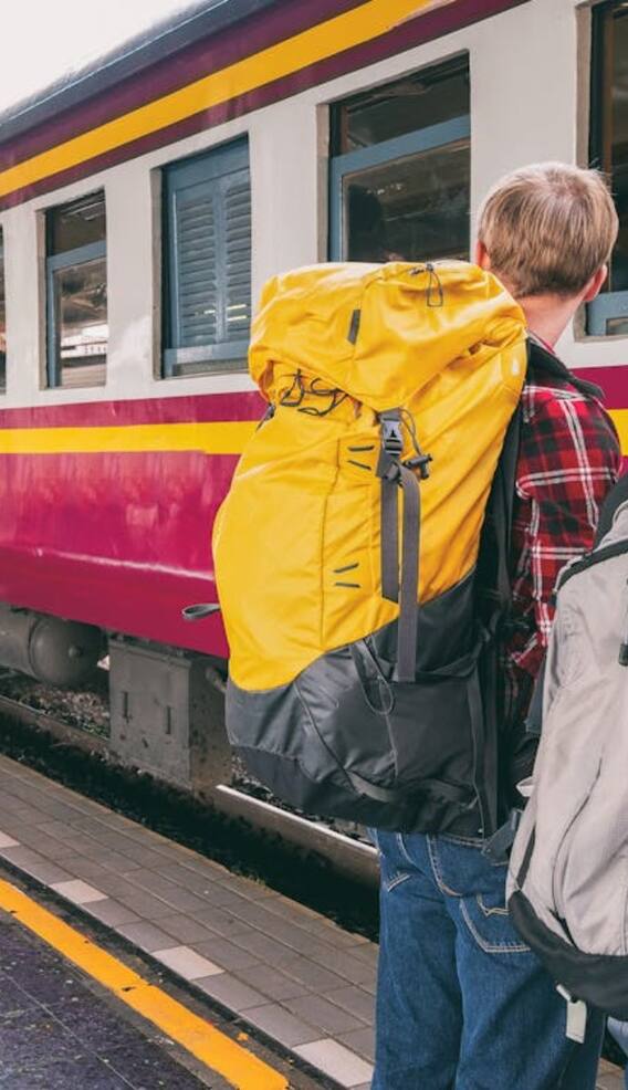 ये हैं भारत के सबसे ज्यादा भीड़भाड़ वाले रेलवे स्टेशन