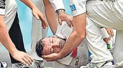 ਇਨ੍ਹਾਂ 7 ਖਿਡਾਰੀਆਂ ਲਈ ਗੇਂਦ ਬਣੀ ਕਾਲ, ਫੀਲਡ 'ਚ ਆਏ ਹਾਰਟ ਅਟੈਕ;  ਮੈਦਾਨ 'ਤੇ ਨਿਕਲੀ ਜਾਨ...