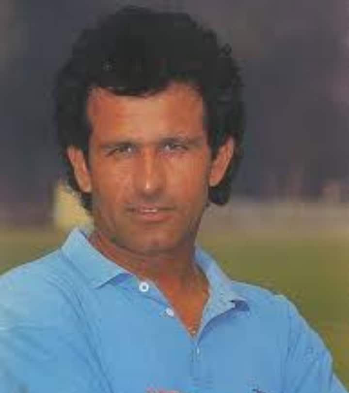 Raman Lamba: 4 Tests between 1986-89, Raman Lamba, who represented the Indian team in 32 ODIs, suffered a head injury while fielding at a silly-point during a club match in Dhaka. He did not wear a helmet. He died after staying in a coma for 3 days.