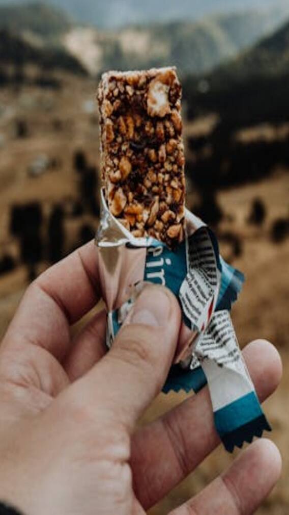 प्रोटीन बार खाणे योग्य आहे की अयोग्य ? जाणून घ्या.