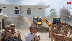 बलरामपुर में जलालुद्दीन उर्फ छांगुर का आलीशान इमारत ढहा, लगे 8-10 बुलडोजर, कल भी जारी रहेगा एक्शन