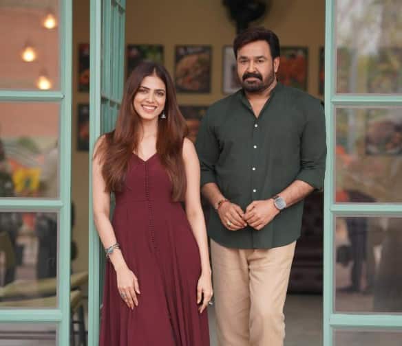 Hiridapuravam: Directed by Satyan Anthikad and his son Akhil Satyan, in the drama of this Malayalam family, was written by Mohanlal, Malavika Mohanan and Sangeet Pratap. The official announcement of the film was made in July 2024, and it is scheduled to release on August 28, 2025.
