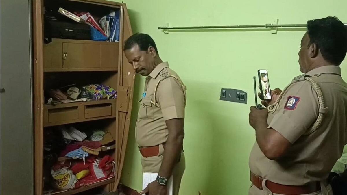 தஞ்சாவூரில் பரபரப்பு! வீட்டில் புகுந்து 16 பவுன் நகை கொள்ளை, உரிமையாளர் மகனை தாக்கி மிளகாய் பொடி வீச்சு