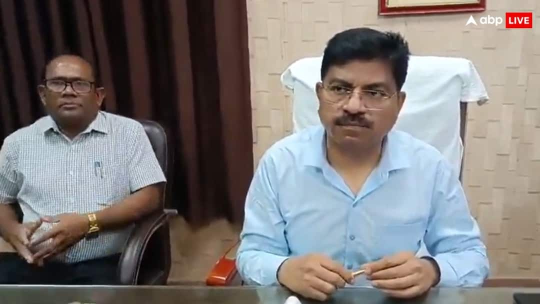कानपुर में दो CMO? डॉ. हरिदत्त के निलंबन पर लगी रोक के बाद असमंजस की स्थिति kanpur news Two CMOs in Kanpur Confusion after Dr Hari Dutt suspension stayed कानपुर में दो CMO? डॉ. हरिदत्त के निलंबन पर लगी रोक के बाद असमंजस की स्थिति