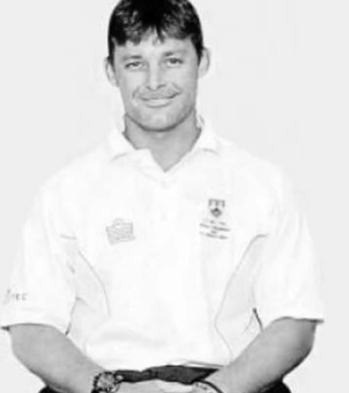 Darryn Randall: A similar incident occurred with South African wicket -keeper batsman Darin Randle, a year after Hugh's death. On October 27, 2013, the ball missed in an attempt to hit the bridge shot and started going on his head. He died there.