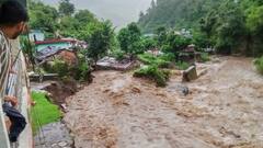 उत्तराखंड के चमोली में बादल फटने से मची तबाही, कई घरों को नुकसान, जान बचाकर जंगलों में भागे लोग