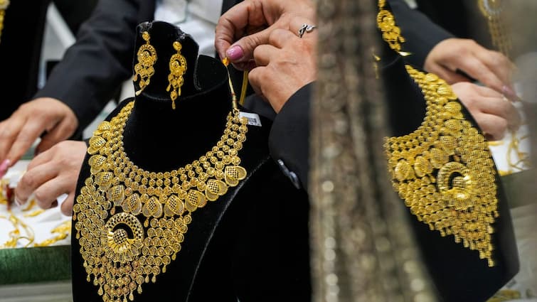 Gold Prices Ease In Lucknow On July 9 Amid Global Weakness Gold Prices Ease In Lucknow On July 9 Amid Global Weakness