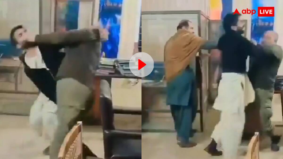 पाकिस्तान का पुलिस स्टेशन बना WWE का रिंग, फरियादी और कॉन्स्टेबल में 'टेकन थ्री' स्टाइल भिड़ंत