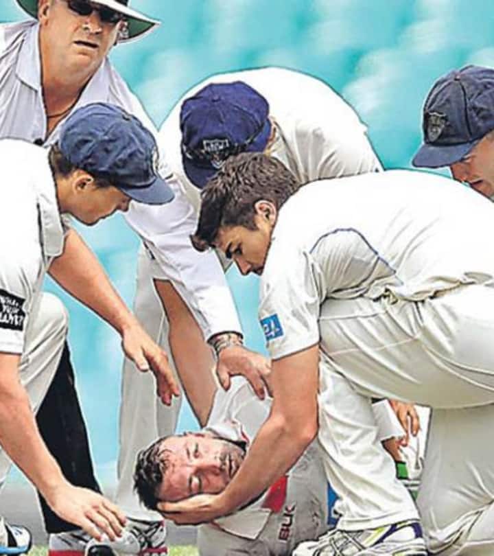 Philip Hughes: The death of Philip Hughes shook the entire cricket world, how he died after a ball. During the Sheffield Shield match in November 2014, a fast ball of Sean Abbott was on his neck. Hughes fell on the ground and was immediately rushed to the hospital. It turned out that his skull has been fractured and internal bleeding is also happening. He died 2 days later.