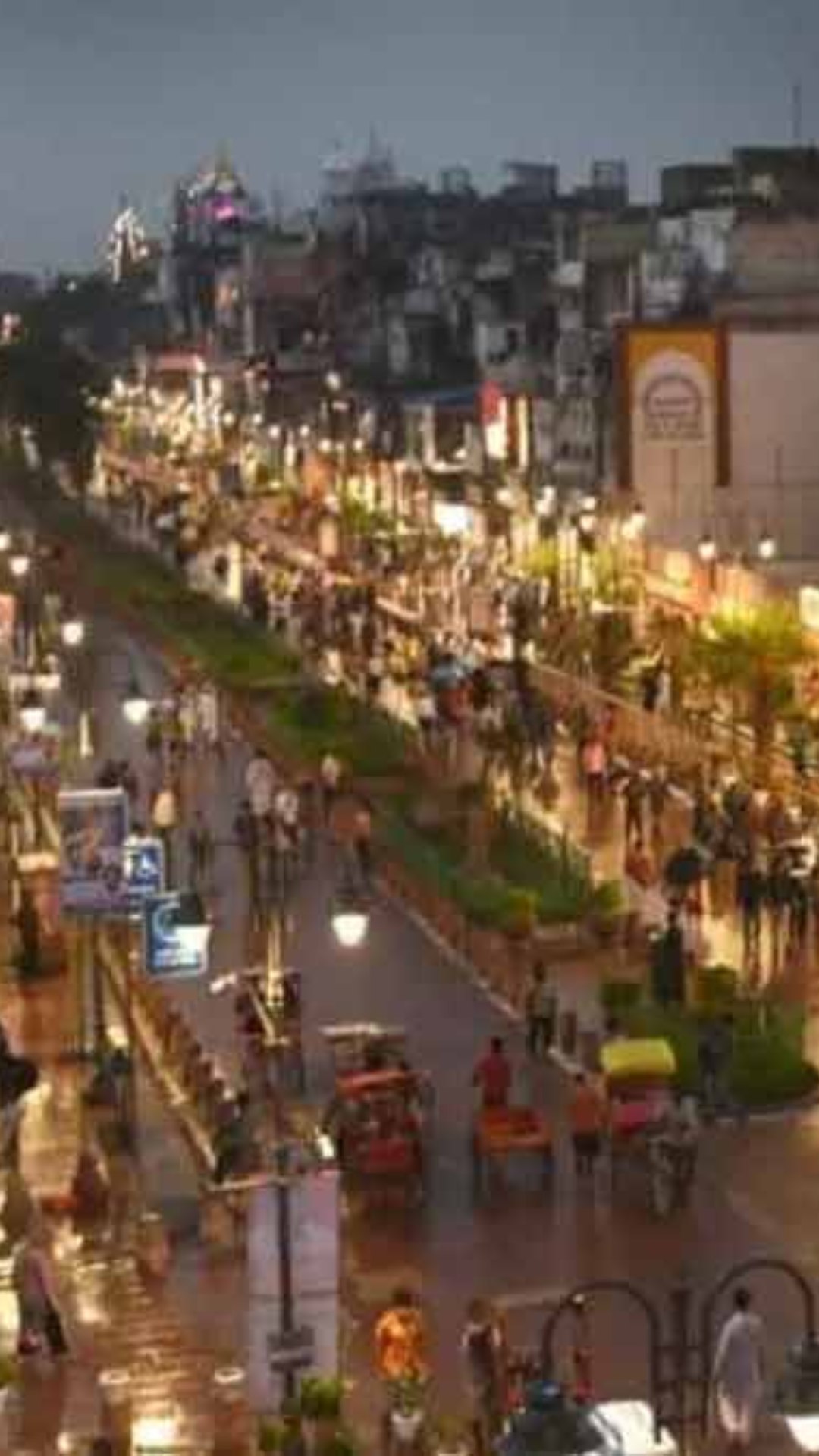 चांदनी चौक दिल्ली का सबसे पुराना और मशहूर इलाका माना जाता है