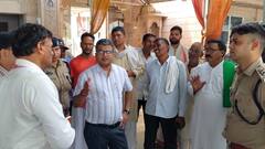 नोएडा में कांवड़ यात्रा की तैयारी तेज, डीएम ने किया नानकेश्वर मंदिर का निरीक्षण, दिए सख्त निर्देश