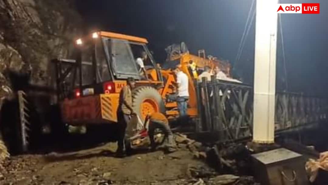 Uttarakhand Landslide: उत्तराखंड में मूसलाधार बारिश से जनजीवन अस्त-व्यस्त, केदारनाथ मार्ग पर रोके श्रद्धालु Uttarakhand passengers stopped at Kedarnath highway due to landslide ann Uttarakhand Landslide: उत्तराखंड में मूसलाधार बारिश से जनजीवन अस्त-व्यस्त, केदारनाथ मार्ग पर रोके श्रद्धालु