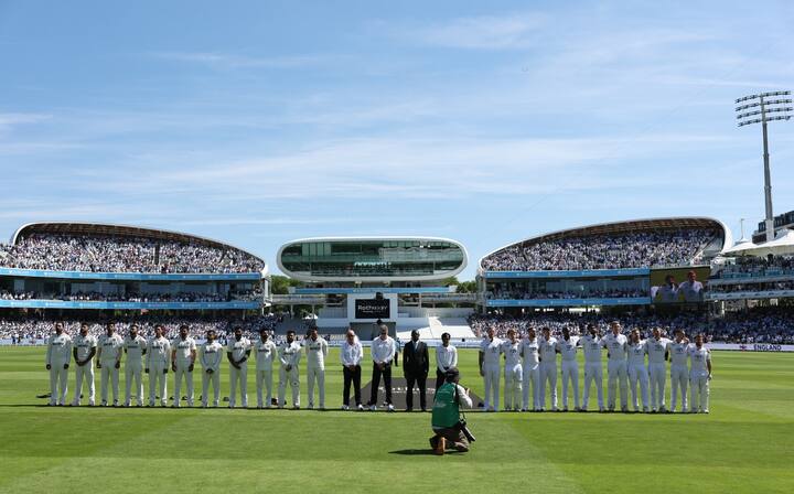 भारत आणि इंग्लंडमधील तिसरा कसोटी सामना लॉर्ड्सवर खेळला जात आहे.  भारत आणि इंग्लंडमधील मालिका 1-1 अशी बरोबरीत आहे.