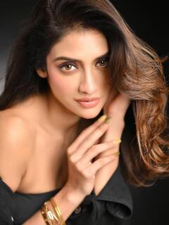 Nussrat Jahan Photo: બોલ્ડ બ્લેક લુકમાં નુસરત જહાંએ બતાવ્યો જલવો, જુઓ તસવીરો