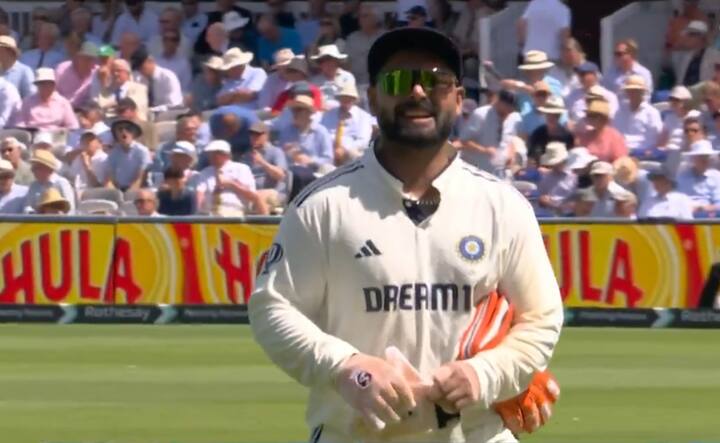 बीसीसीआयने पुढे म्हटले की, सध्या तो उपचार घेत आहे आणि वैद्यकीय टीमच्या देखरेखीखाली आहे. ऋषभच्या अनुपस्थितीत ध्रुव जुरेल विकेटकीपिंग करत आहे.'